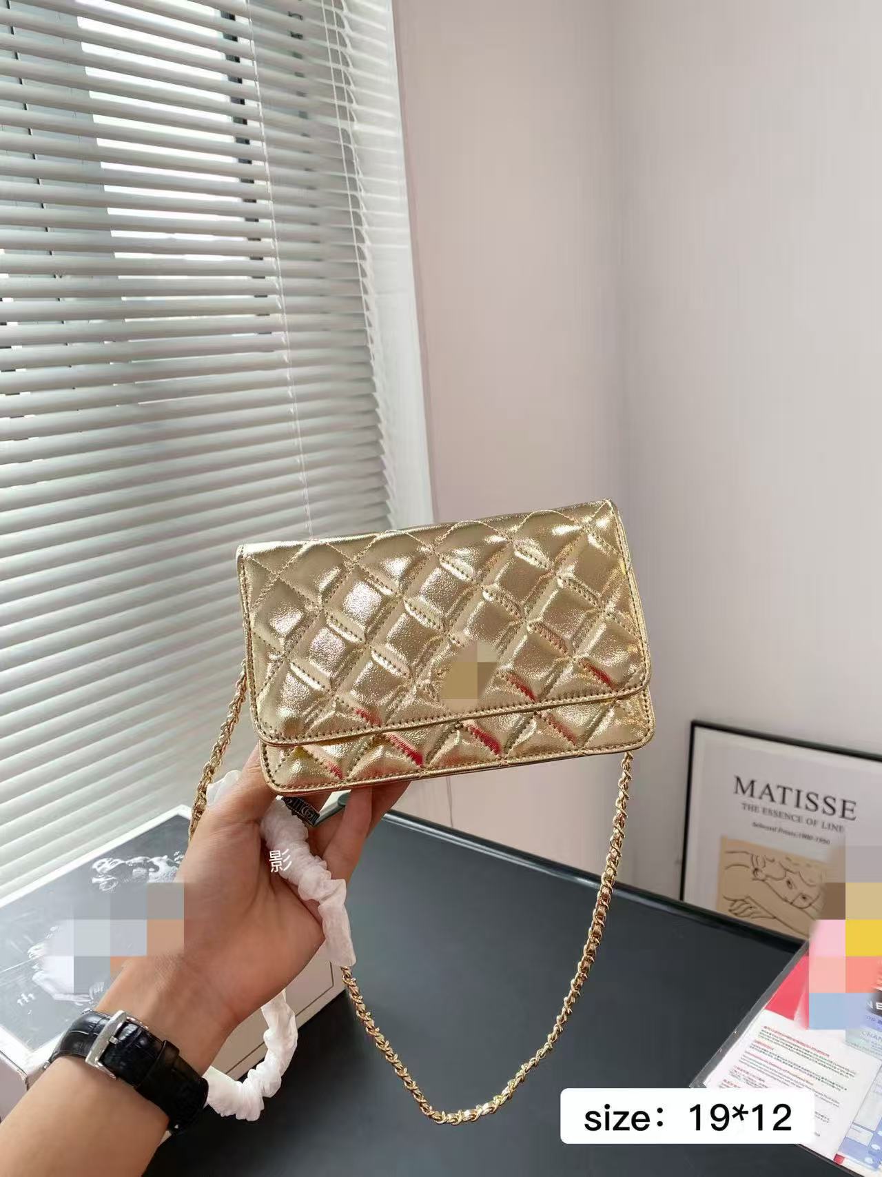 Xiaoxiangfeng Multifunctional Fortune Bag Chain Shoulder Crossbody Women's Bag Card Slot Zipper Slot Coin Slot Compact and Practical Model