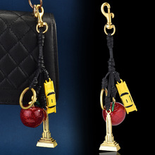 厂家直销高级水晶苹果汽车铁塔钥匙扣包包挂件夸张汽车挂件饰批发