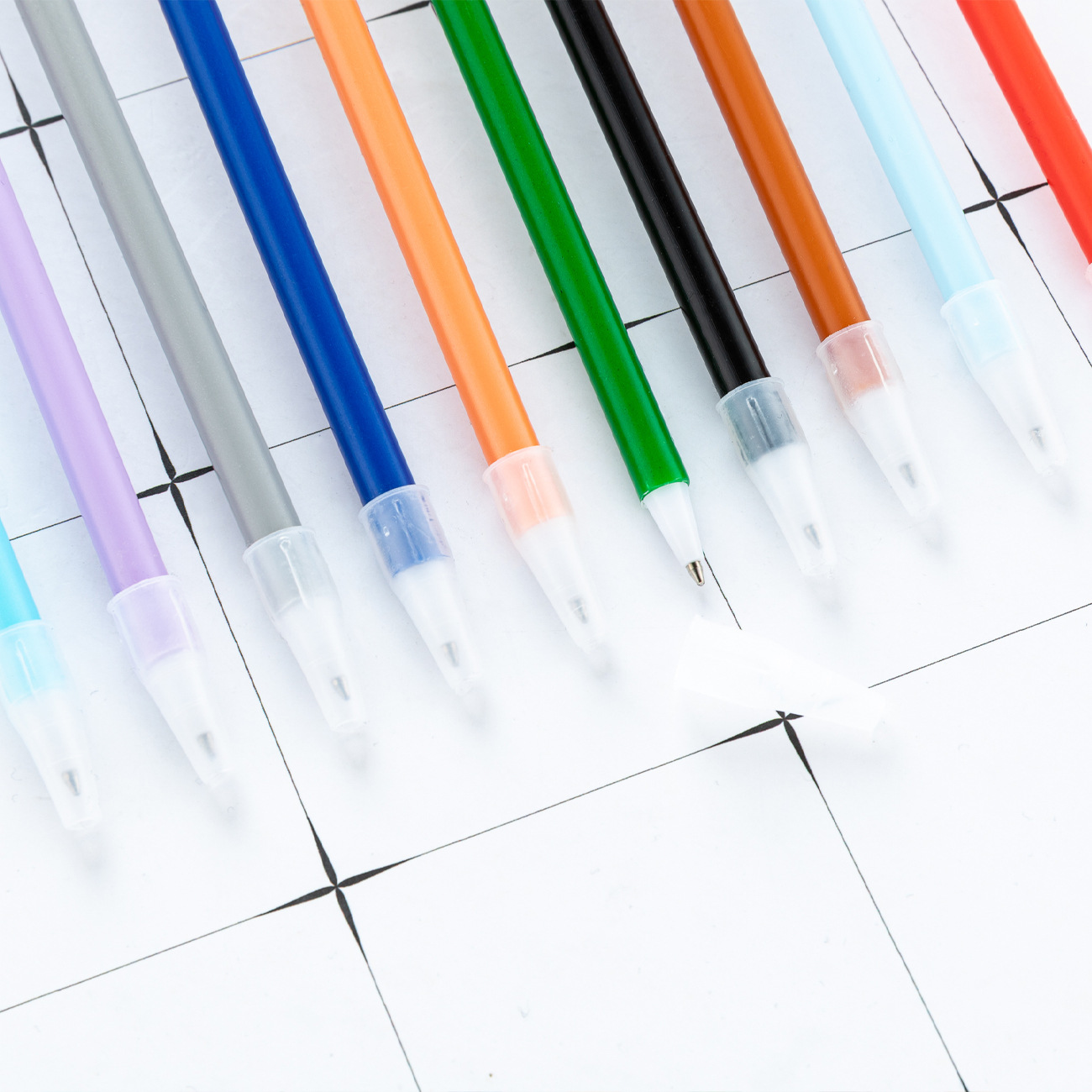 Bolígrafo de tubo de tracción de bricolaje, estuche de bolígrafo de plástico multicolor, bolígrafo simple aceitoso, bolígrafo de regalo publicitario con logotipo impreso