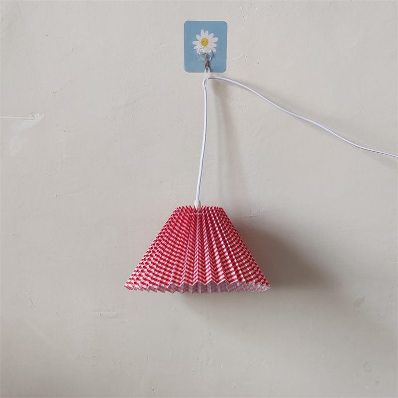 Lámpara plisada enchufable moderna minimalista Alquiler Apartamento B & B estudiante universitario dormitorio lámpara de noche