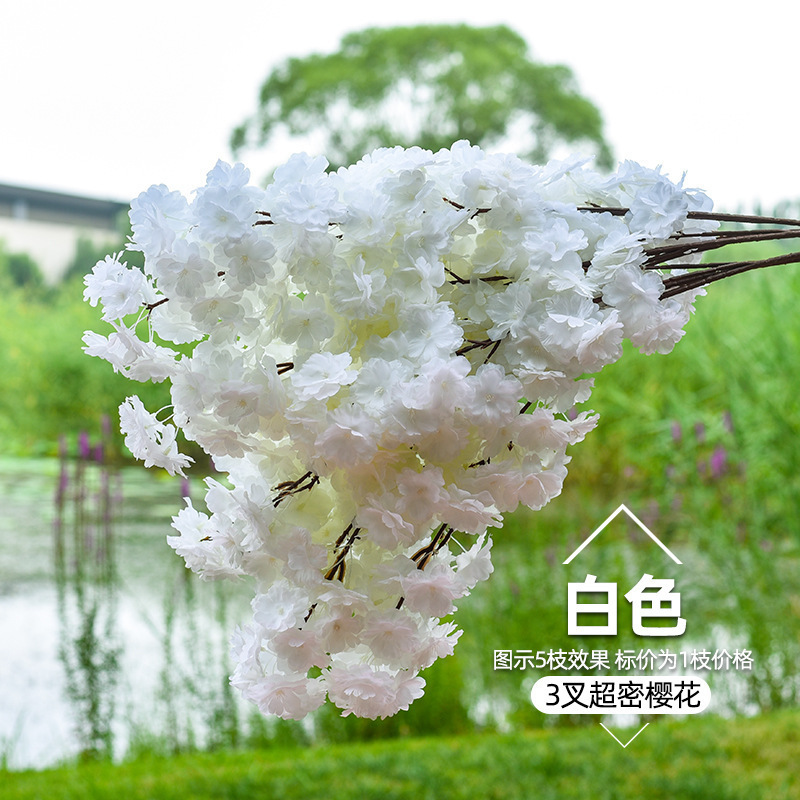 Ramas de Sakura con flores artificiales de tres puntas para decoración de interiores y exteriores en centros comerciales, ramas de flores de seda con enredaderas de cuatro puntas y tallos extendidos.