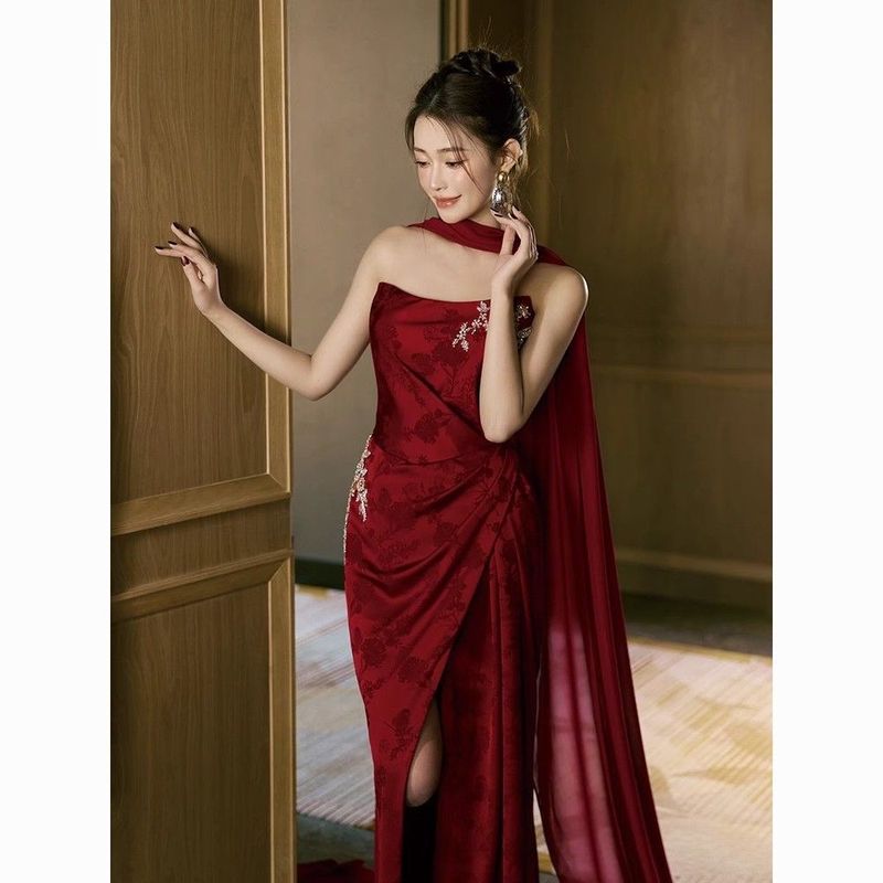 新中式订婚宴礼服女2025新款绝美高端新娘结婚晨拍晨袍鱼尾敬酒服|undefined