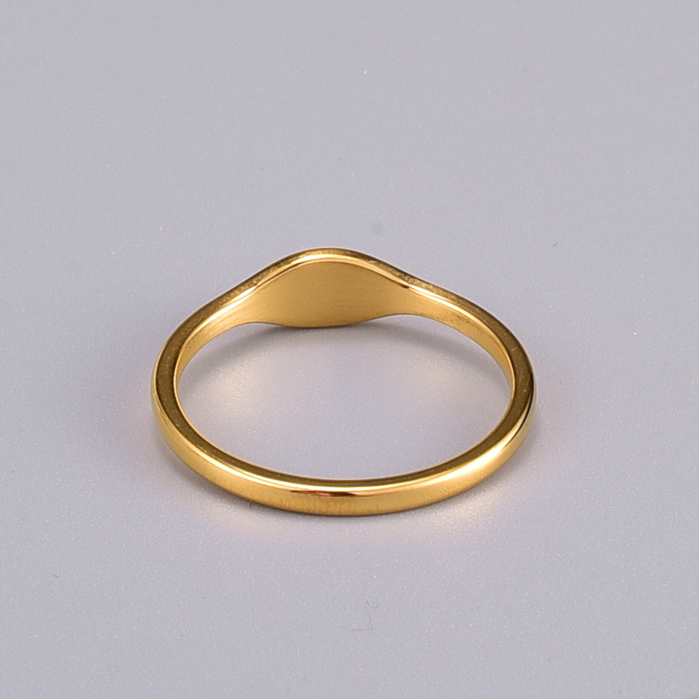 Marque De Mode De Créateur Simple Bague Brillante Personnalité Bague En Acier Au Titane display picture 2