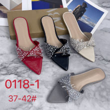 2025跨境新款Z夏天欧美时尚尖头设计平底拖鞋slipper亮片高端拖鞋