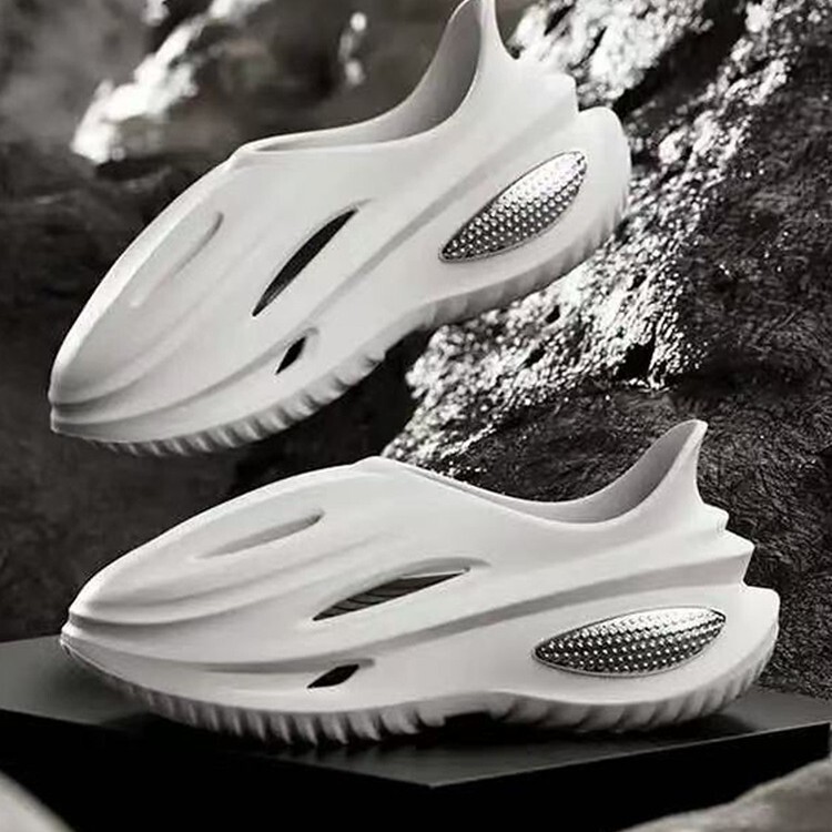 Black Turbo Croc Shoes Men's 2025 New Thick-Soled Outerwear Shoes Sandals Summer Beach Shoes