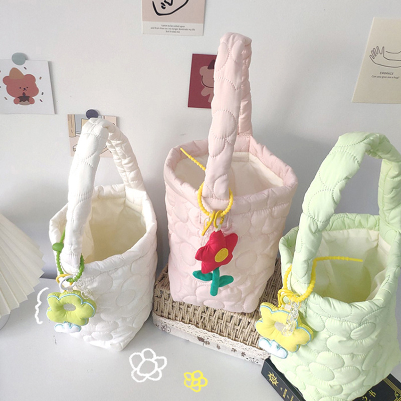 INS estilo colgante flor pequeña bolsa de dos colores adornos llavero decoración hembra accesorios de dibujos animados lindo hembra