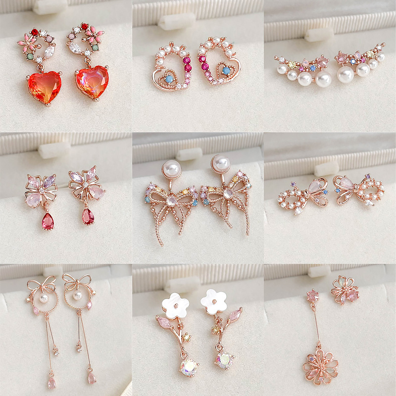 Fashionable retro cute earrings with zircon