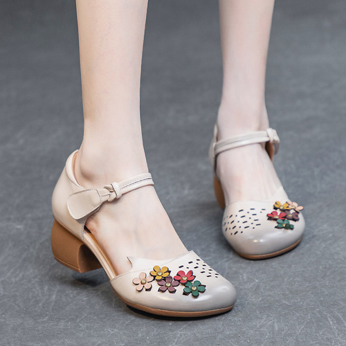  Summer New Arrival Women's Hollow Sandals: Chunky Mid-Heel, Round Toe, Tinted Finish, Cutout Design, with Velcro Strap and Closed Toe