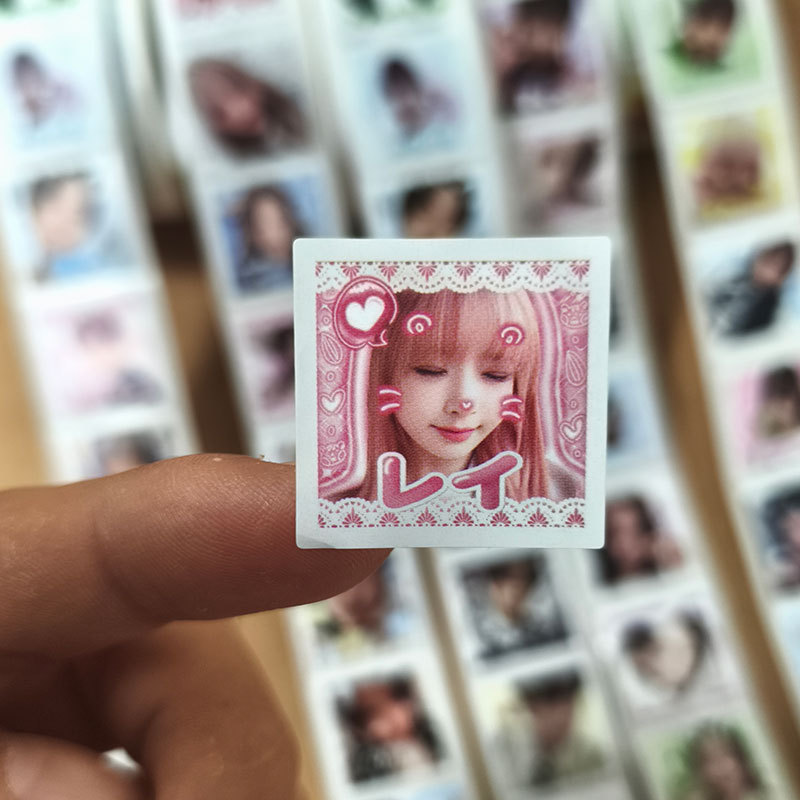 明星大头贴ins风贴纸手绘卡通方形封口贴不干胶标签卷卷贴纸批发
