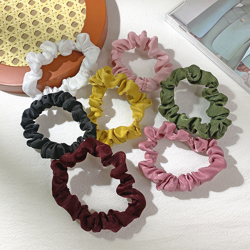 Fashion Velvet Solid Color Hair Scrunchies Wholesale display picture 1