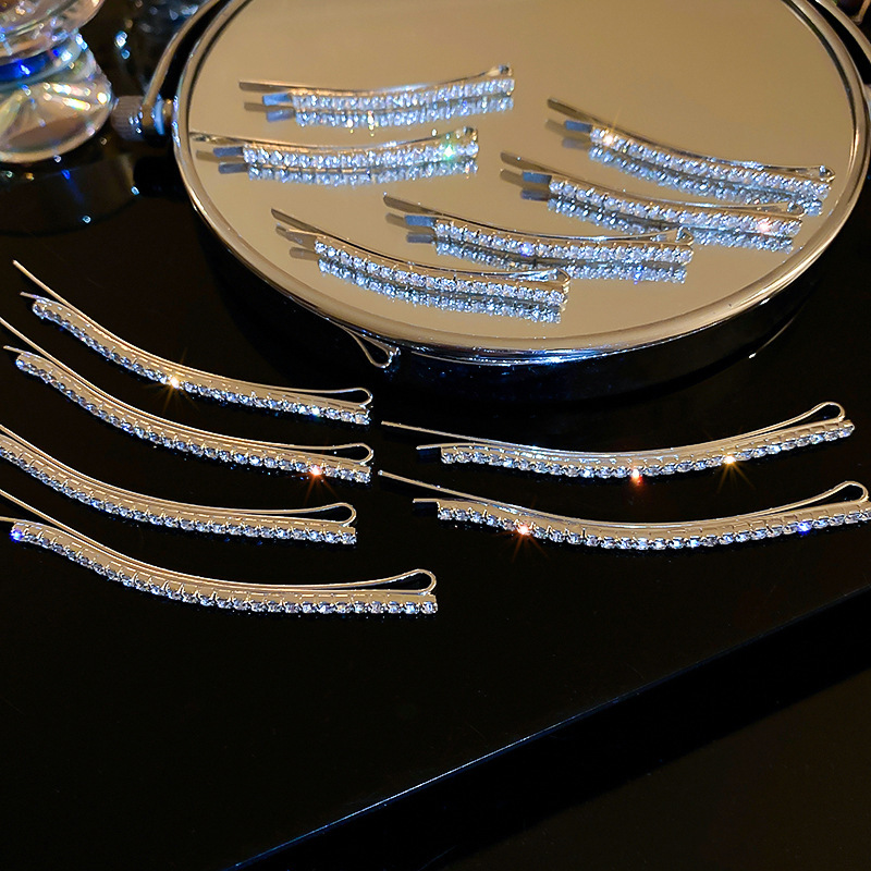 Super Flash Diamond-incrustado flequillo lateral horquilla Corea del Sur todo partido conjunto de cuatro piezas clip de una palabra celebridad de Internet mismo estilo Accesorios para el cabello al por mayor