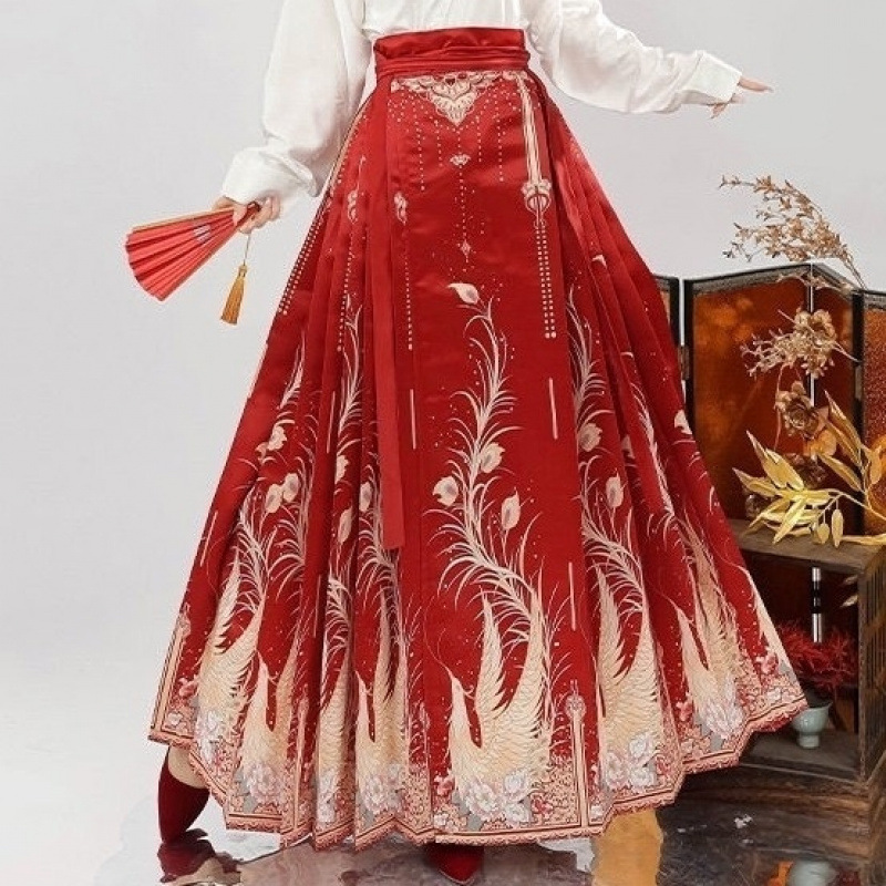 붉은 말 스커트