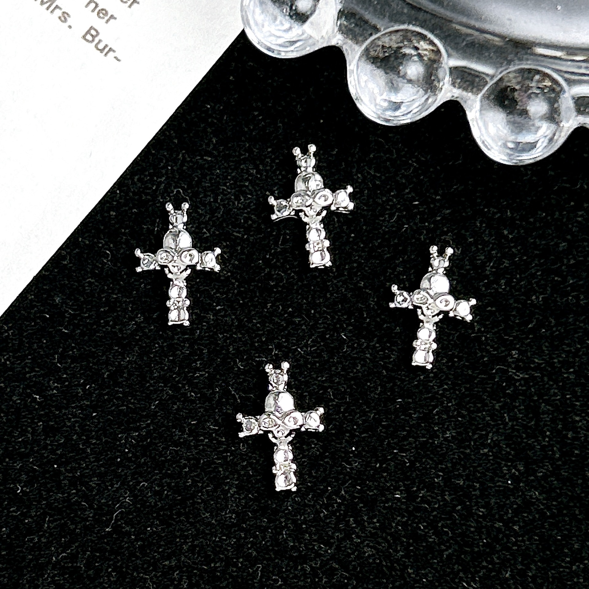Ventas transfronterizas de joyas de manicuría cruces oro y plata super brillante diamante completo retro punk cruces joyas accesorios diy
