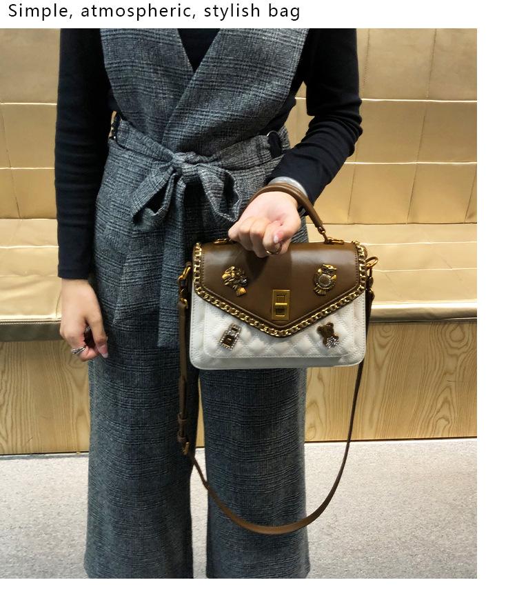 Túi đeo chéo da thật dáng vuông nhỏ phong cách retro thu đông — Gấu Nhỏ/Bu Bu/Trắng, Gấu Nhỏ/Bu Bu/Đen chi tiết 9