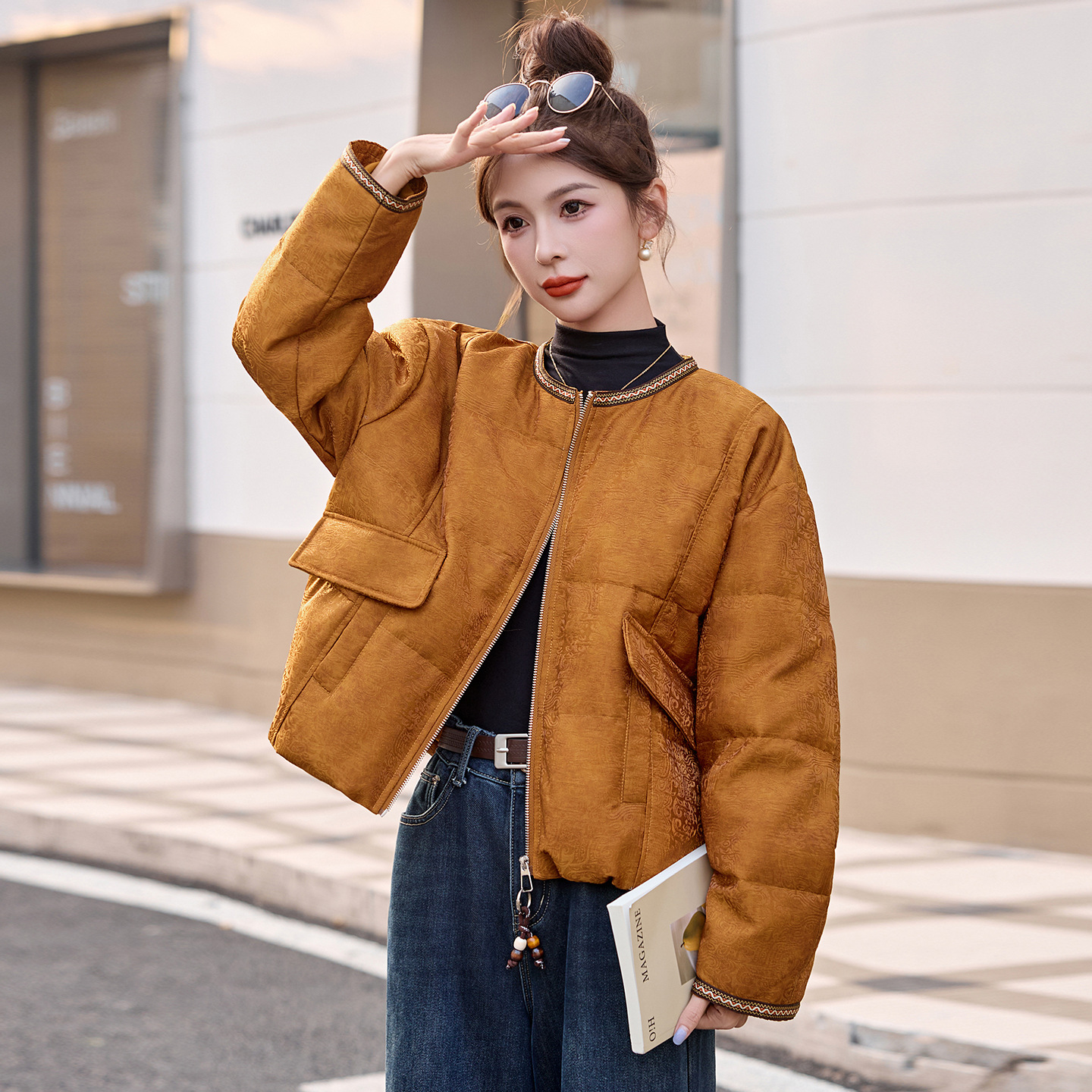 New Chinese Style down Jacket for Women, Short Style, 2025 Winter New Model, Warm and Slimming, Perfect for Petite Figures, Very Stylish Coat