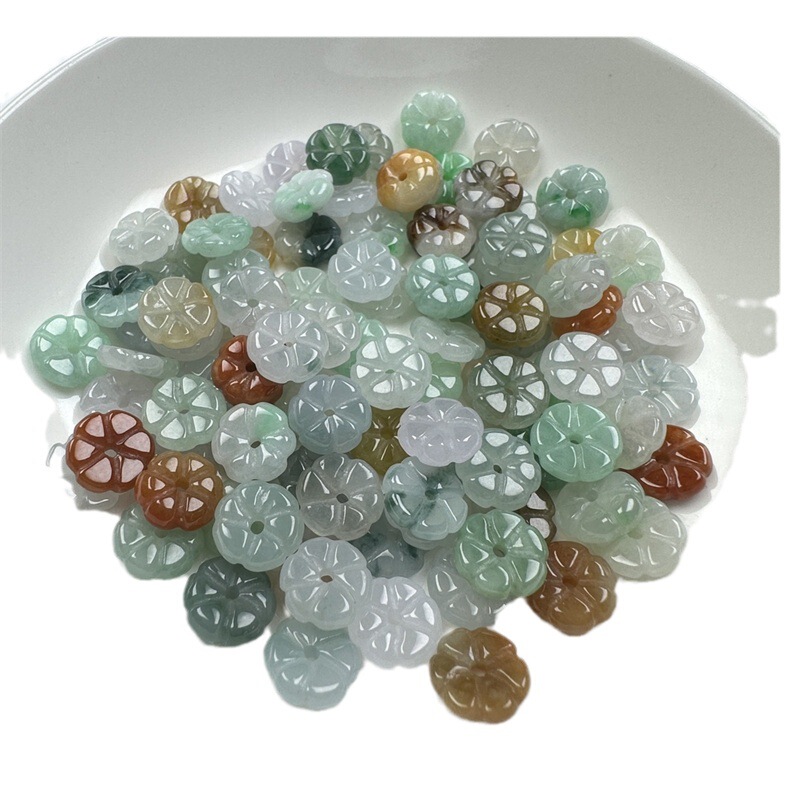 ミャンマー翡翠a品氷種三彩梅の花は玉の部品の玉のアクセサリーの編み物の材料の卸売りを掛けます。|undefined
