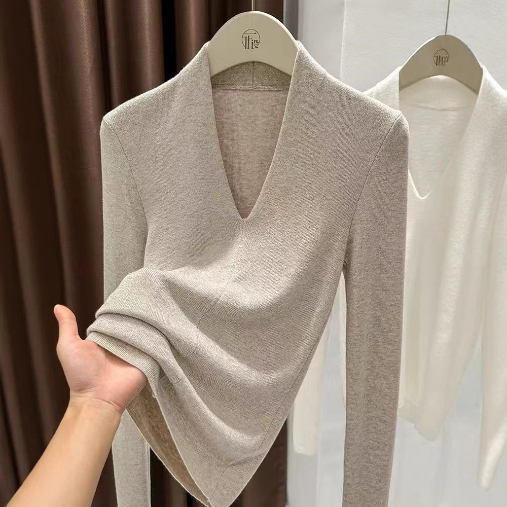 Gentle Style Pure Color V Neck Knitwear for Women in Autumn and Winter, Slim Fit and Versatile Bottoming Shirt, Elegant Inner Top