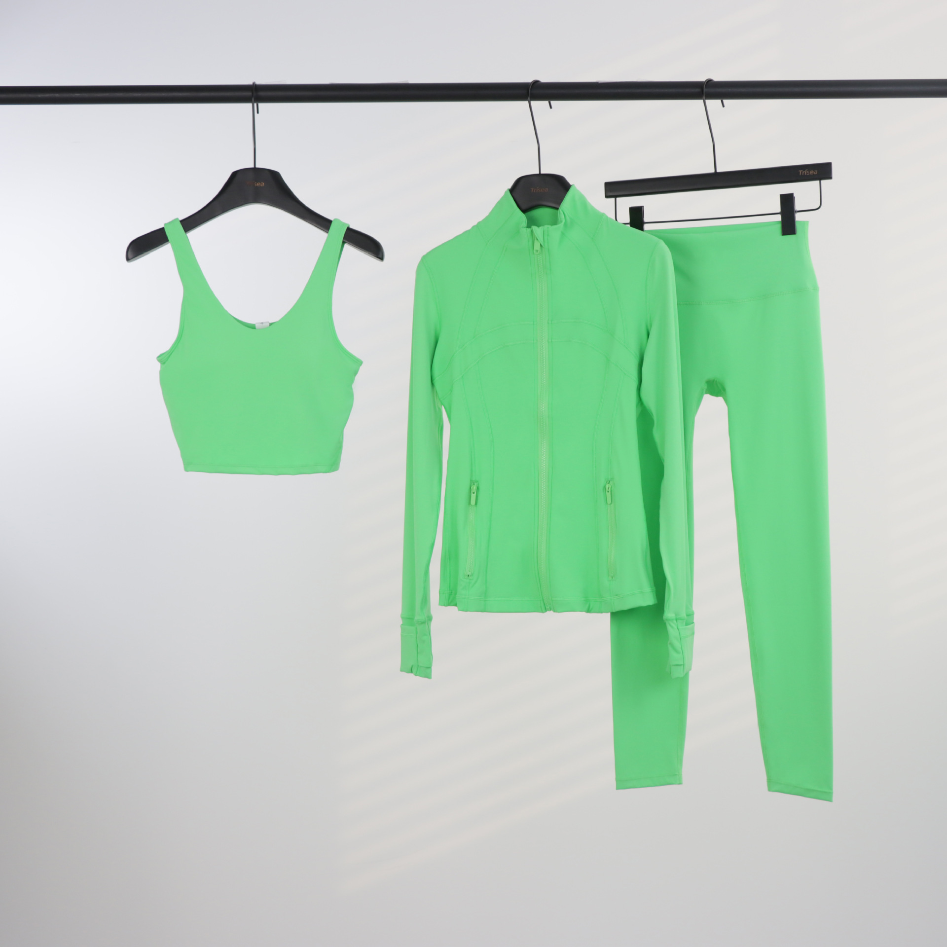 Conjunto de yoga LULU de tres piezas: chaqueta, camiseta sin mangas con cuello en U y leggings de cintura alta para mujer.