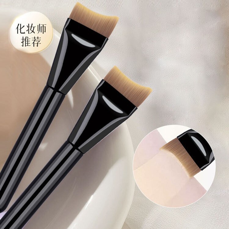 Fishtail foundation brush, crescent-shaped flat brush, curved flat head, non-absorbent, seamless liquid foundation makeup brush