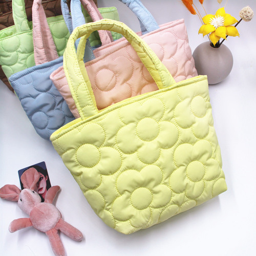 ins Korean quilted portable lunch bag snack storage bag women's shoulder handbag stroller hanging bag mommy bag