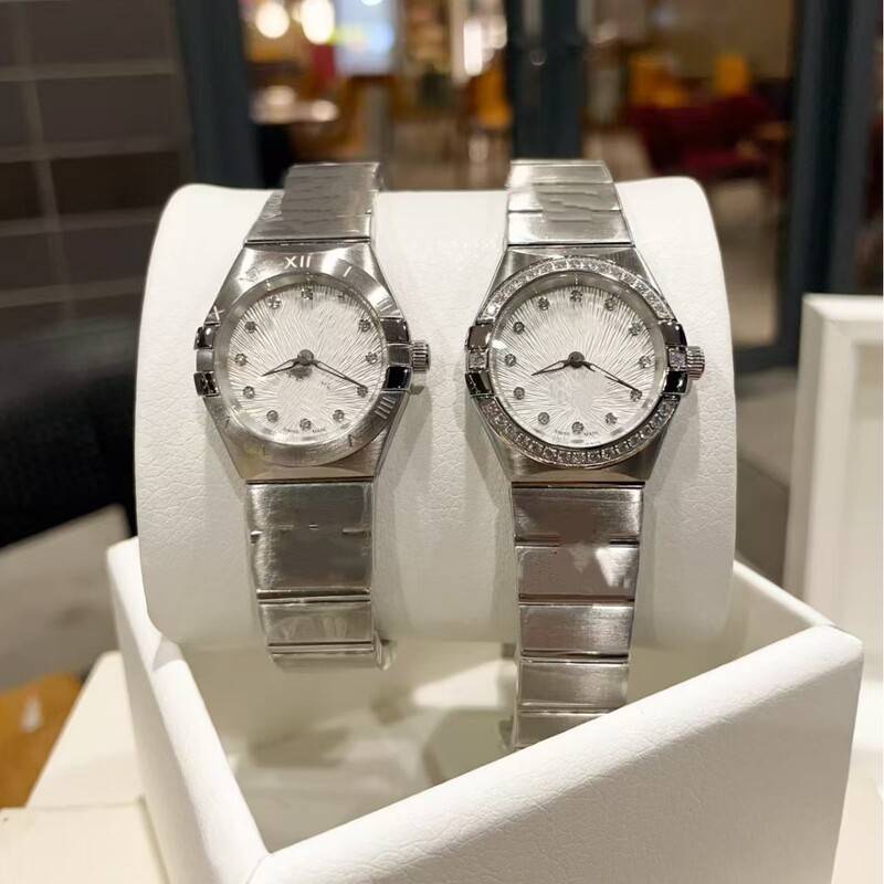 High-End Quality Omega Constellation Series Full-Color Diamond Disc Fashion Quartz Women's Watch Small Fresh and Simple Style High-End Quality Omega Constellation Series Full-Color Diamond Disc Fashion Quartz Women's Watch Small Fresh and Simple Style