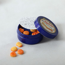 Dollhouse1:12娃娃屋仿真迷你丹麦曲奇饼干蓝罐铁盒 微缩家具摆件