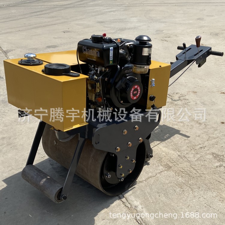 厂家供应手推式单轮振动压路机 柴油振动压路机 小型钢轮压路机