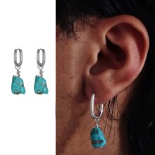 ���Բ����ֹ����h��Ȼ�{�G��ʯ��Ҏ�t�߼��г���������Ů��