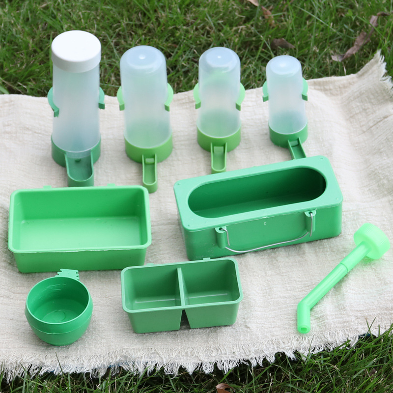 A complete list of bird products, including food boxes, plastic bird food cans, food bowls, bird water dispensers, fruit forks, water dispensers, and utensils