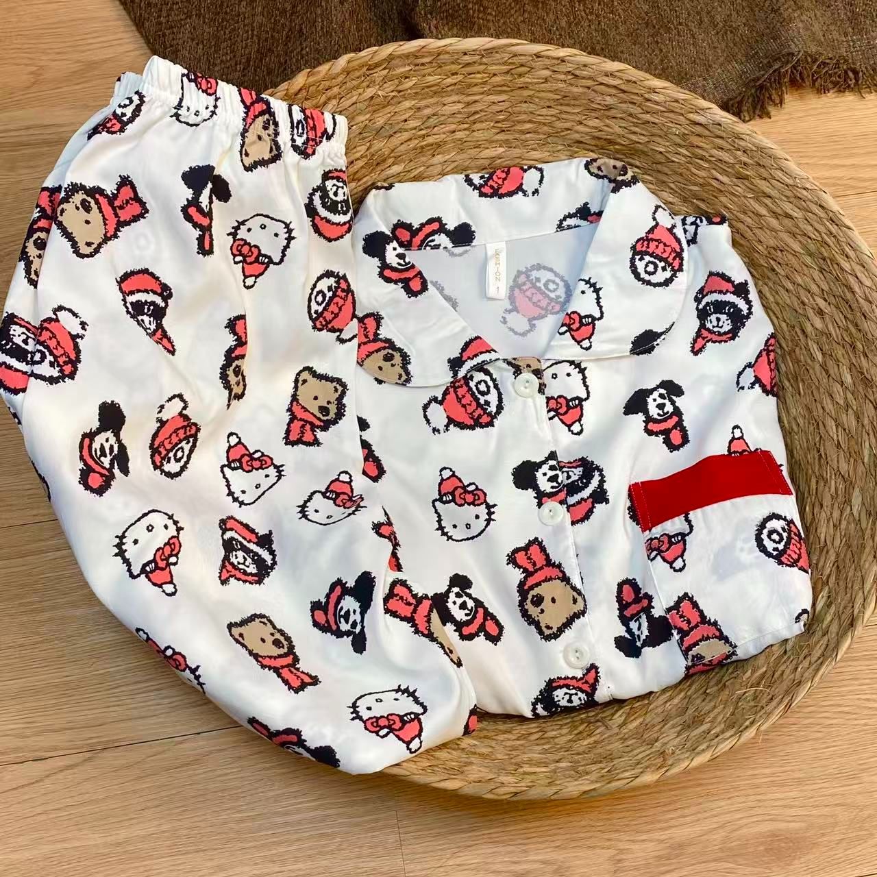 Al por mayor transfronterizo explosión con cojín de pecho primavera y otoño dulce nubes algodón pantalones de manga larga pijamas de niñas estudiantes set de ropa para el hogar