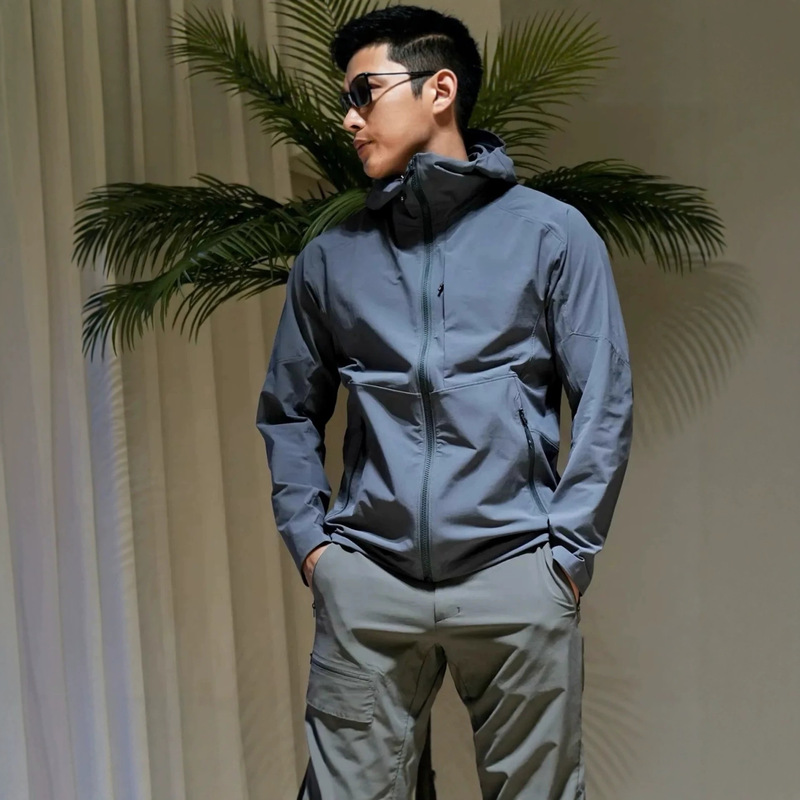 Affordable alternative series functional windproof and water-resistant soft shell jacket, men's spring and autumn hooded zip-up jacket, warm outerwear Affordable alternative series functional windproof and water-resistant soft shell jacket, men's spring and autumn hooded zip-up jacket, warm outerwear