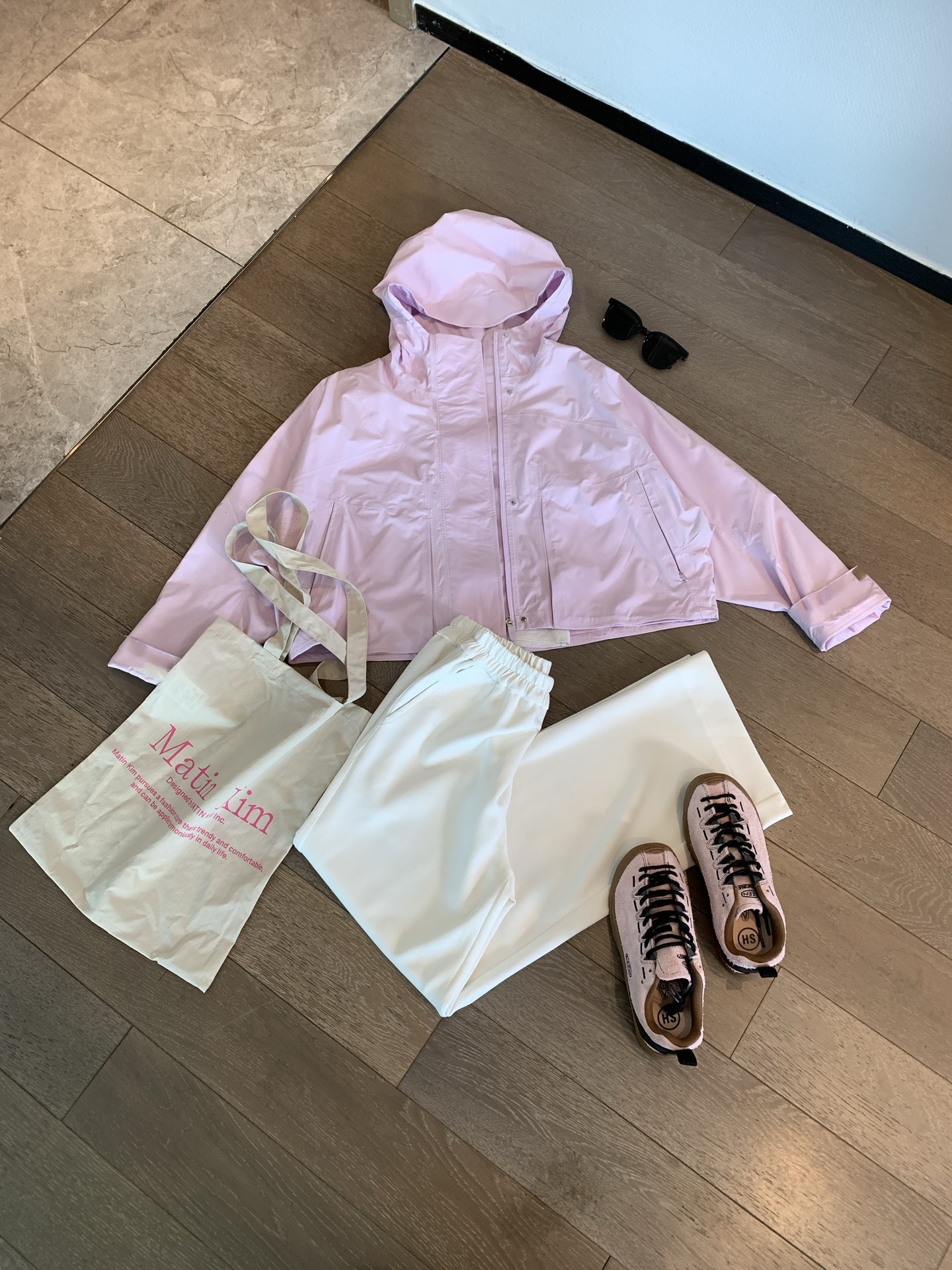 021406春の新型女性四色の短い帽子のA字版の小さいレインコートのスポーツジャケットの突撃服のコート