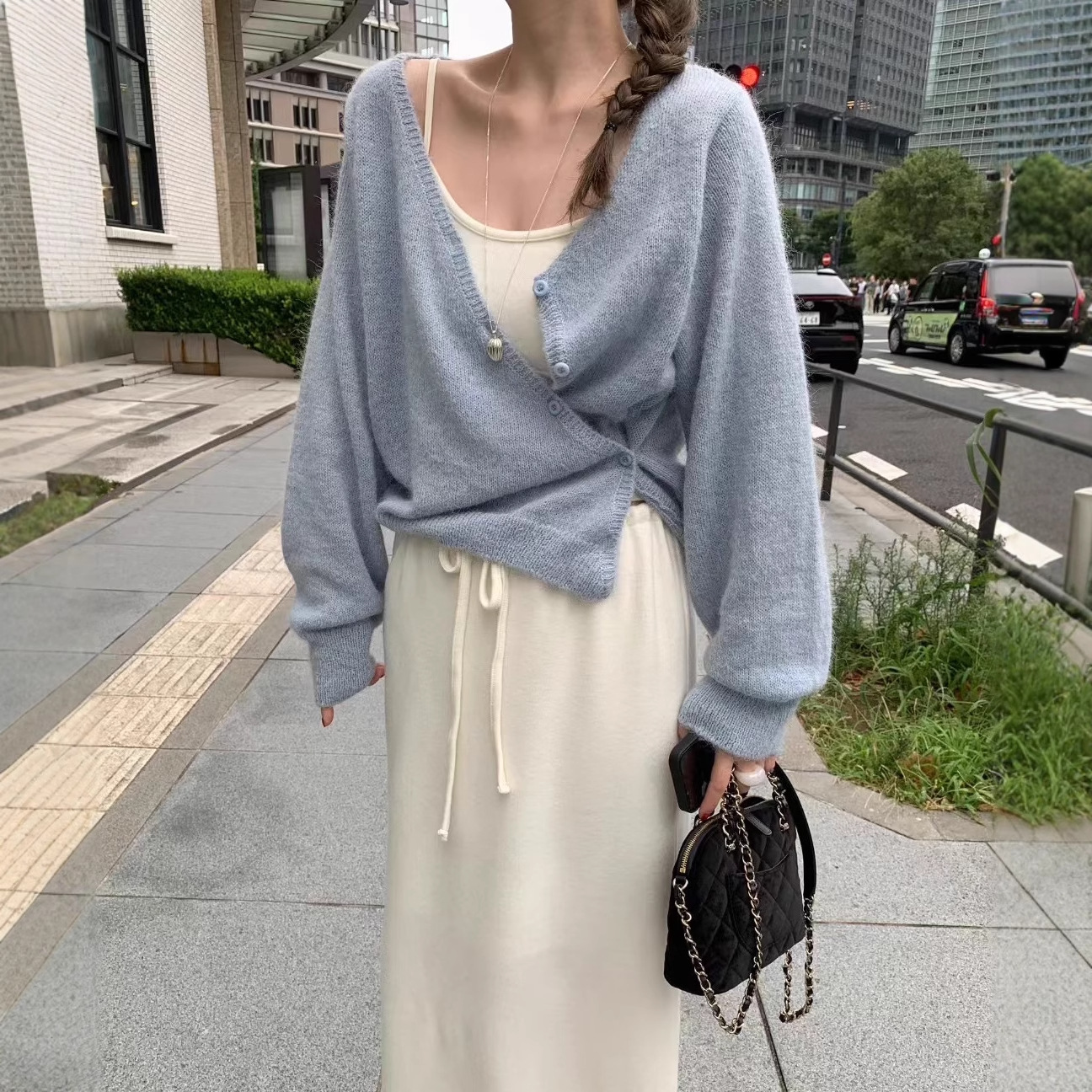 Korean Chic2026 Early Spring New French-Style Niche Diagonal Button Design Versatile Long-Sleeved Knit Top for Women