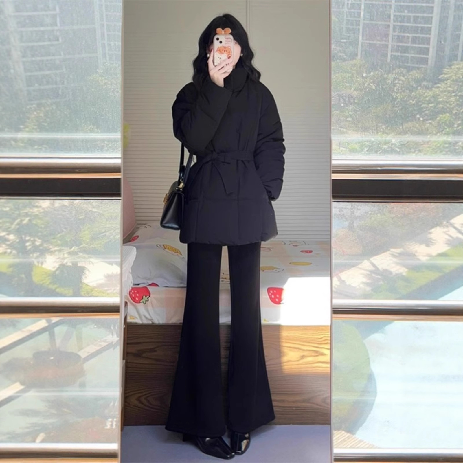 Korean-Style Black Waist-Cinching down Jacket for Women, White Duck Down, Petite, Autumn and Winter, Hepburn Style