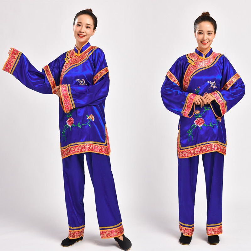 파란색 (상의 + 바지 + 모자 + 담배봉)