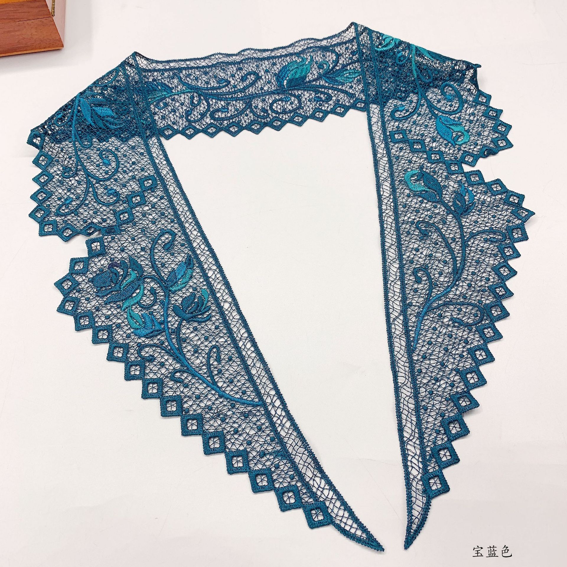假领子新款时尚气质蕾丝镂空绣花全色彩时尚风三角巾大衣西装领
