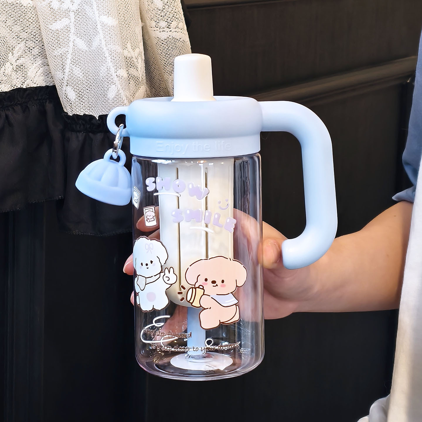 Taza de agua de oso para chicas de alto valor facial separación de té de agua de gran capacidad taza de hielo con mango taza de plástico PC lindo