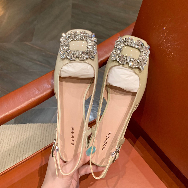 Sandalias de Punta cerrada para mujeres 2023 verano nuevo rhinestone tacón grueso antideslizante moda todo-fósforo estilo de hadas retro tacones altos
