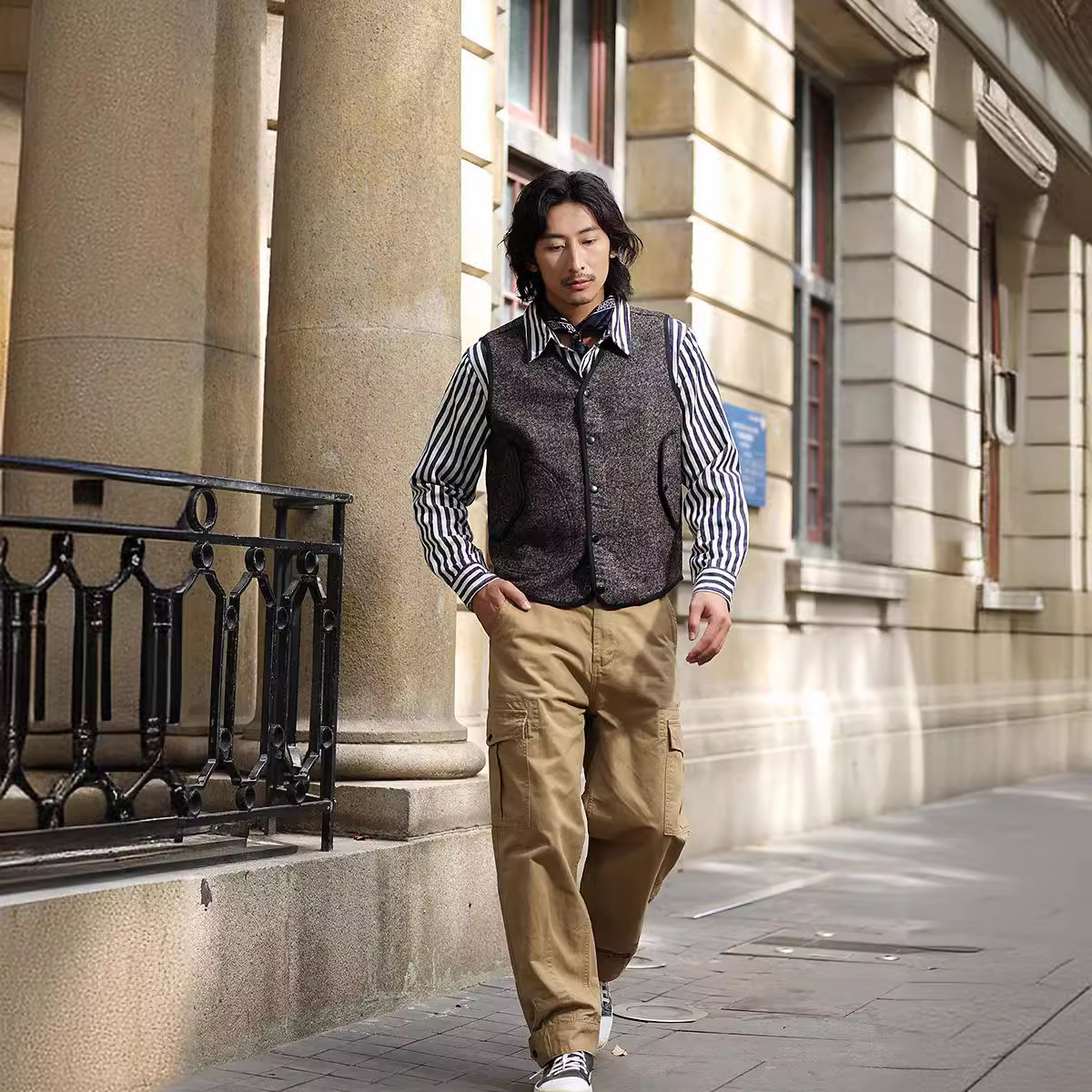 OKONKWO ameikaji vintage estilo británico grueso chaleco de lana de flores grueso con cuello en V cálido chaleco forrado de lana