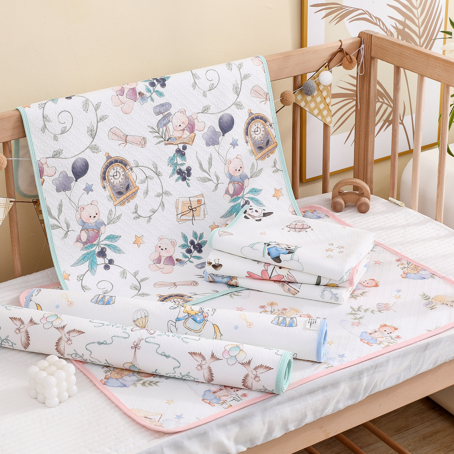 Category a Newborn Diaper Pad Cartoon Printed Baby Waterproof Gauze Non-Slip Breathable Mattress Washable Aunt Pad