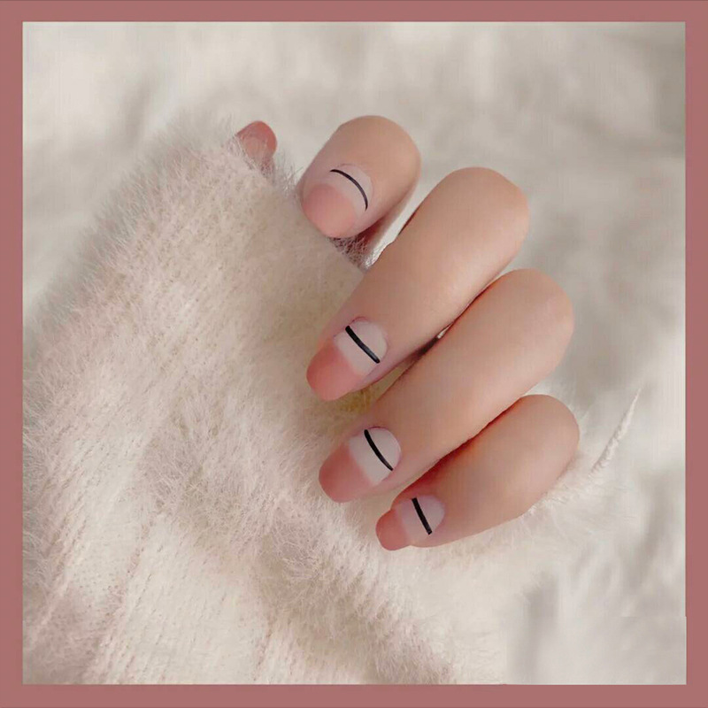 Líneas suaves de color rosa negro ligero manicure parche de uñas transfronterizas simple de usar 24 piezas de goma de respaldo de temperamento manicure falsas