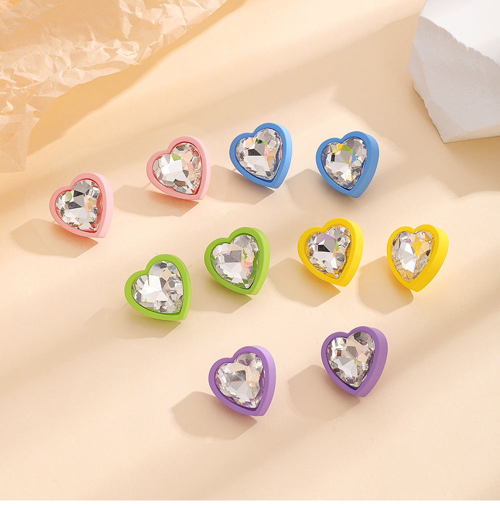Ear Studs Classification 1 Pair Quantity 1 Pair Cute Heart Shape Inlay Arylic Artificial Diamond Ear Studs