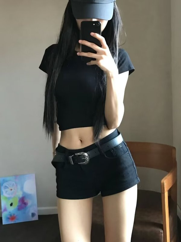 ギャルの黒い腰の低いデニムのショートパンツの女子学生の夏の新型のアメリカのレトロな弾力のガードルのお尻の熱いズボンの潮を包みます。|undefined