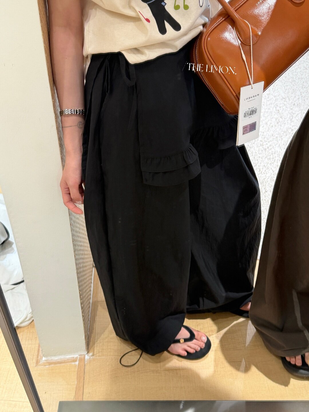 Quần culottes nữ ống rộng cạp cao, phối viền ren xếp tầng, dáng suông rộng, thanh lịch và thoải mái — màu đen, Xanh da trờicolor, màu trắng, Đá vôi chi tiết 19