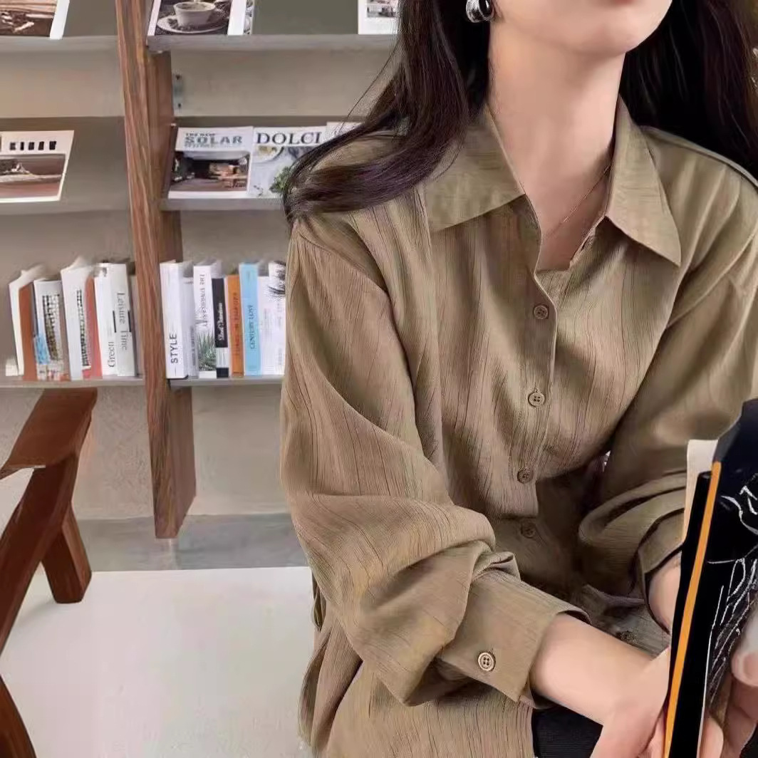 도매 13 라인 R * S 홈 품질 상품 2025 봄 틈새 간단한 스타일 폴로 칼라 긴 소매 셔츠 여성