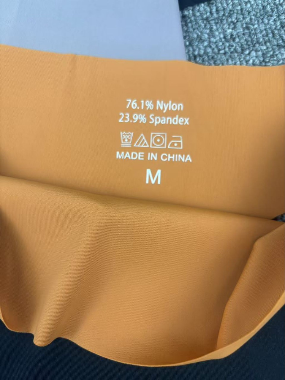 Inventario de bajo precio de alta calidad tanga sin costuras europea y americana ropa interior sexy para mujer 11001