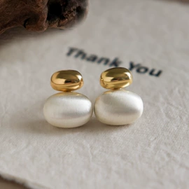 项链;耳环;耳钉