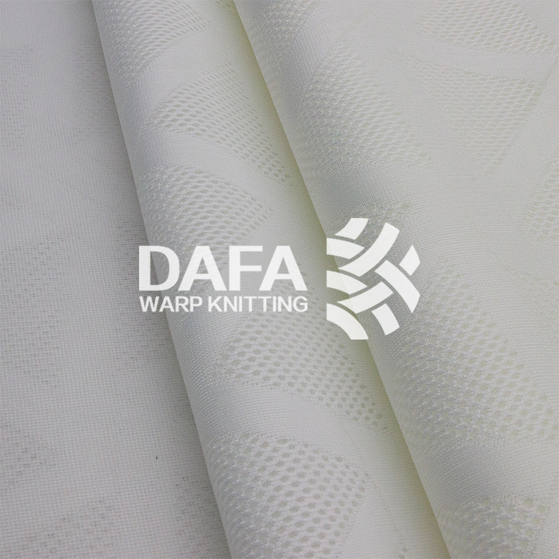 供应3D三明治网眼布 厂家经编涤纶箱包鞋材针织提花三明治网眼布