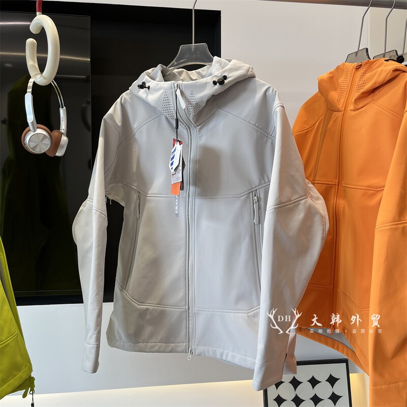 2025新款秋冬情侣户外山系防风防水登山服抓绒保暖软壳冲锋衣外套|undefined