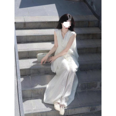 2025年夏季高级感气质无袖衬衫套装女法式设计感显白半身裙两件套